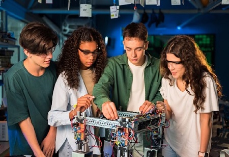 Saudi students achieve top position in World Robot Challenge